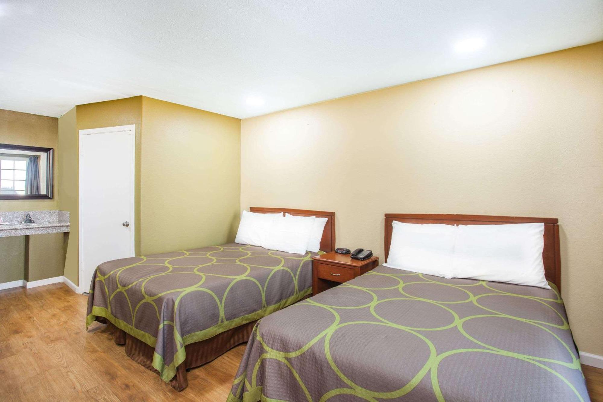 Super 8 By Wyndham Redlands/San Bernardino Motel Екстериор снимка