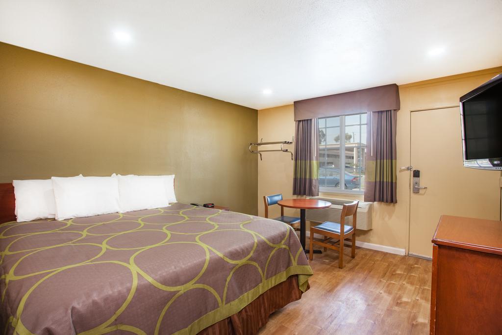 Super 8 By Wyndham Redlands/San Bernardino Motel Екстериор снимка